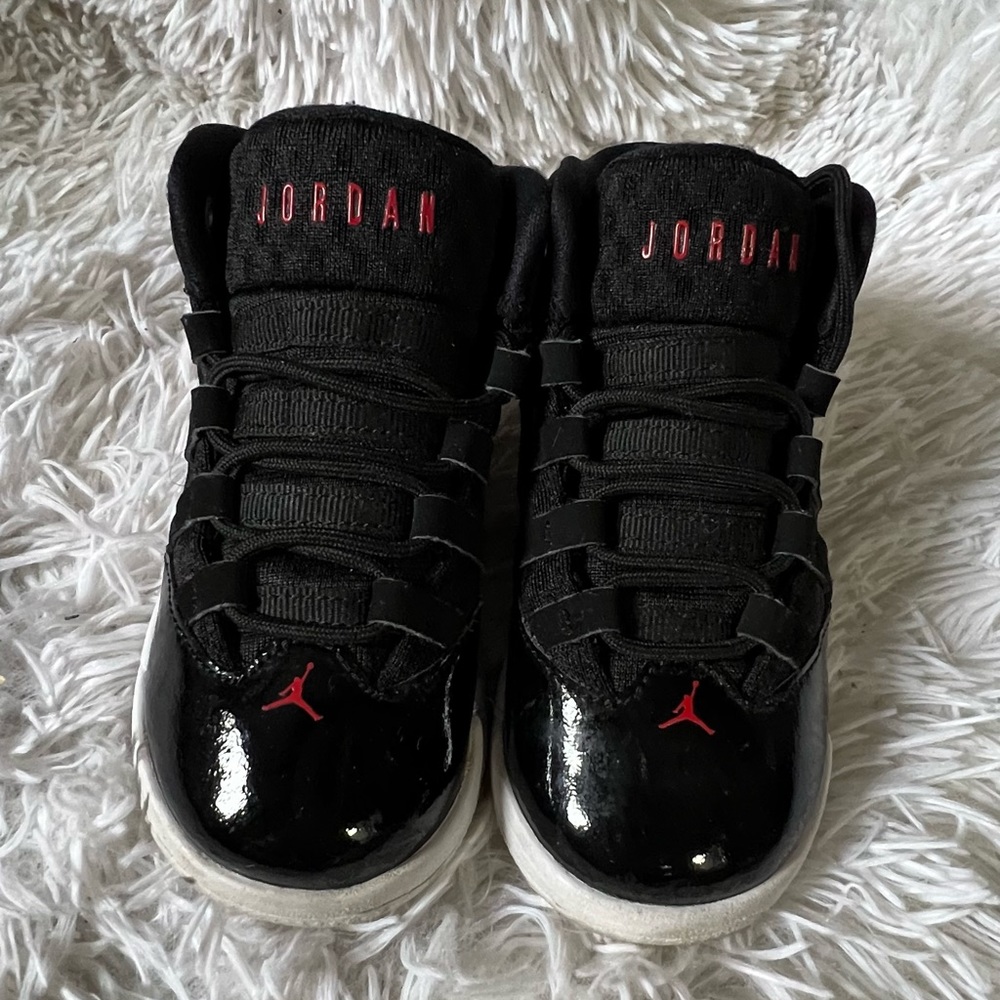 Toddler black/red Jordan’s